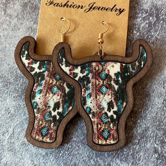 New western Wood steer bull cow earrings - Picture 2 of 3